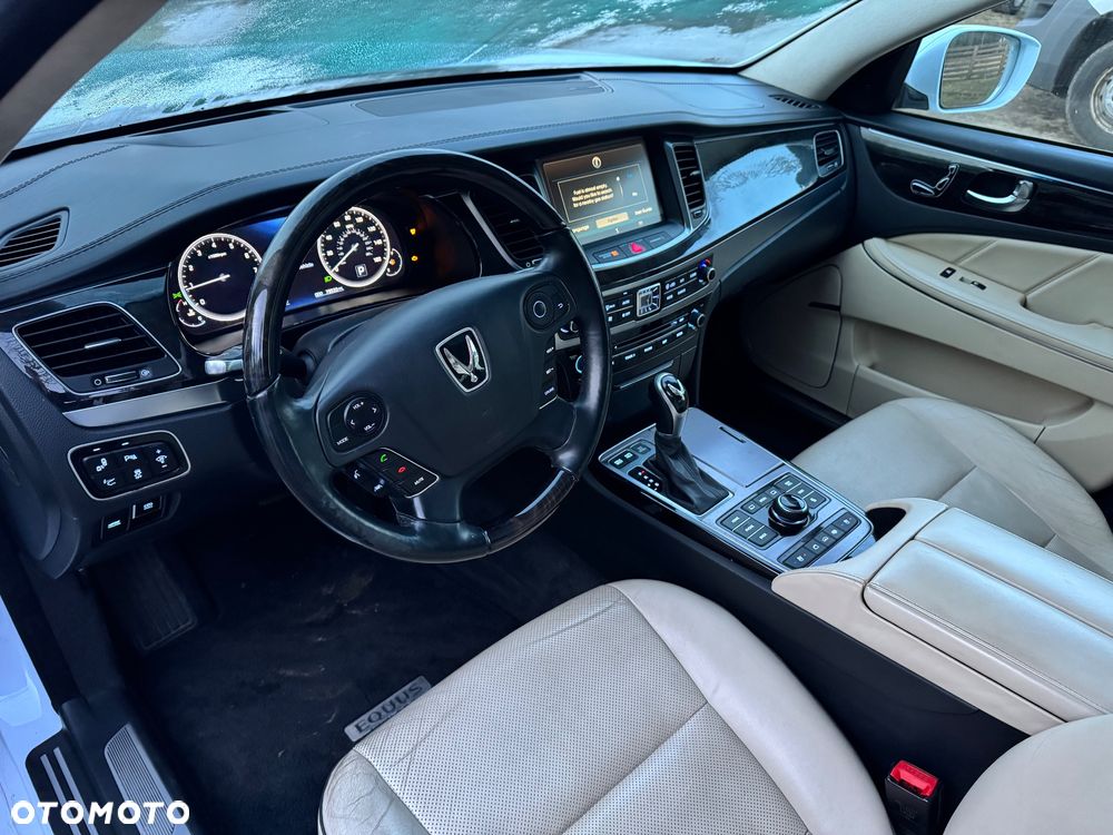 Hyundai Equus - 19