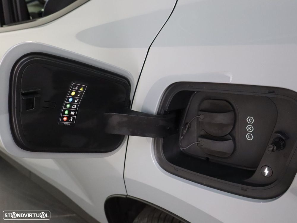 Volvo EX30 69 kWh Single Motor Extended Range Plus - 8