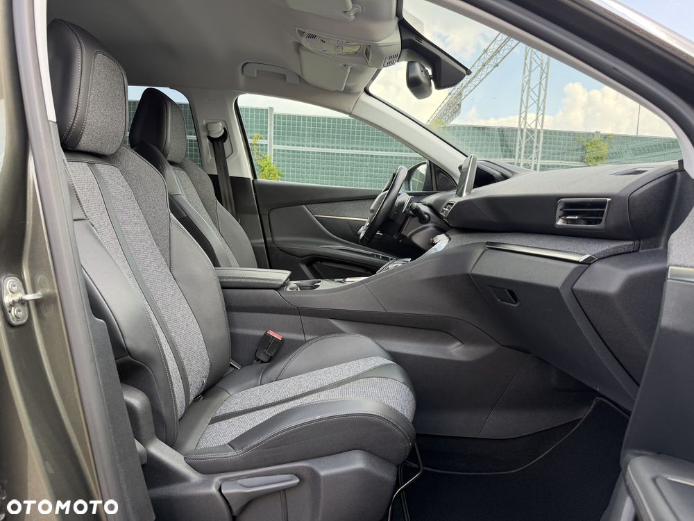 Peugeot 3008 PureTech 130 Stop & Start GPF EAT8 Allure - 23
