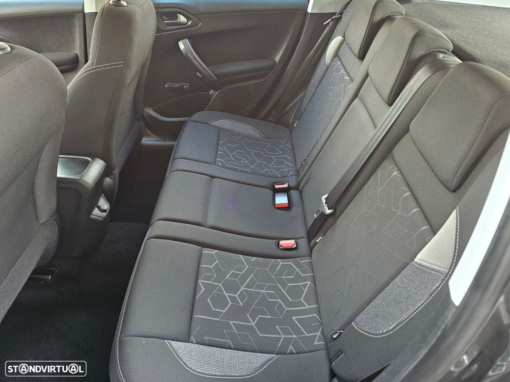 Peugeot 2008 1.2 PureTech Active - 9