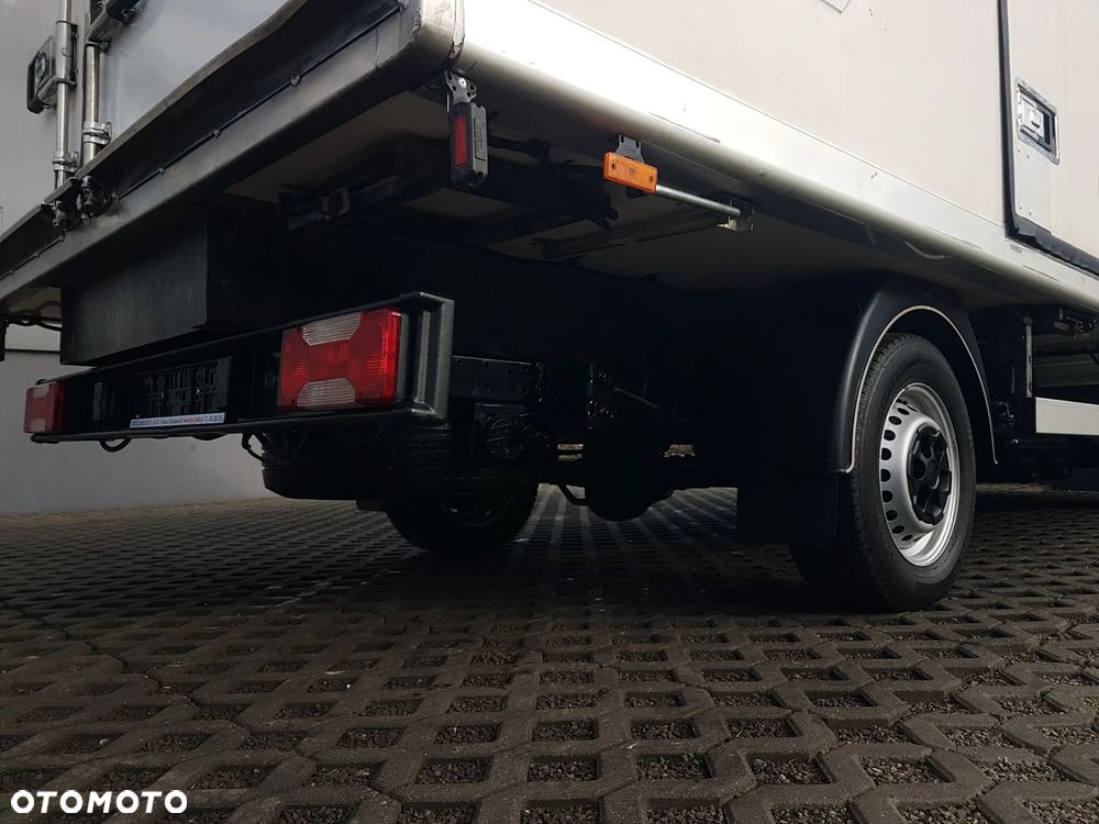 Iveco DAILY 6EP CHŁODNIA MROŹNIA IZOTERMA AGREGAT THERMO KING V-200 MAX GRZANIE ZASILANIE Z SILNIKA + ELEKTRYCZNE - 25