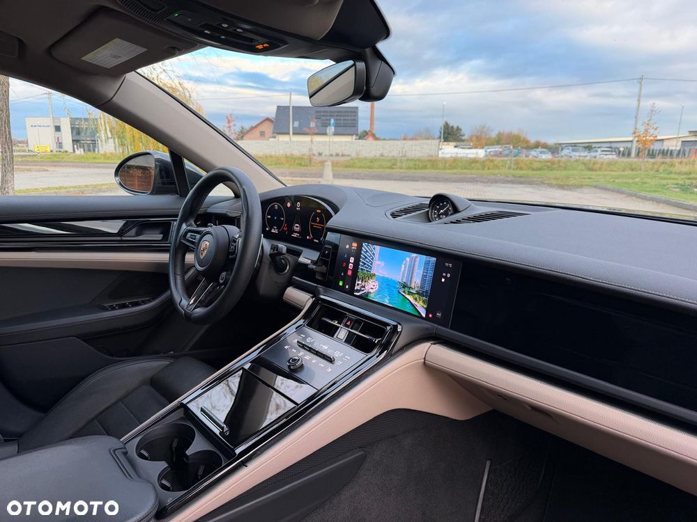 Porsche Panamera - 8