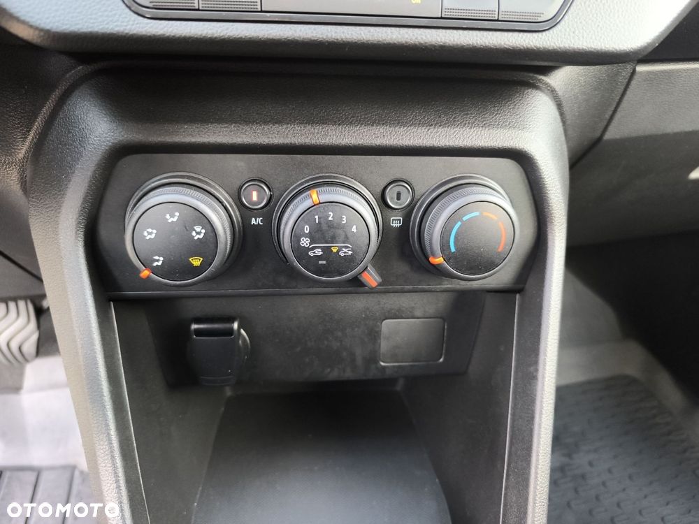 Dacia Sandero 1.0 TCe Essential - 21