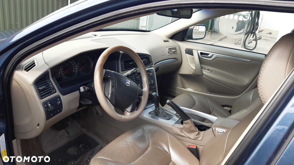 Volvo XC 70 - 4