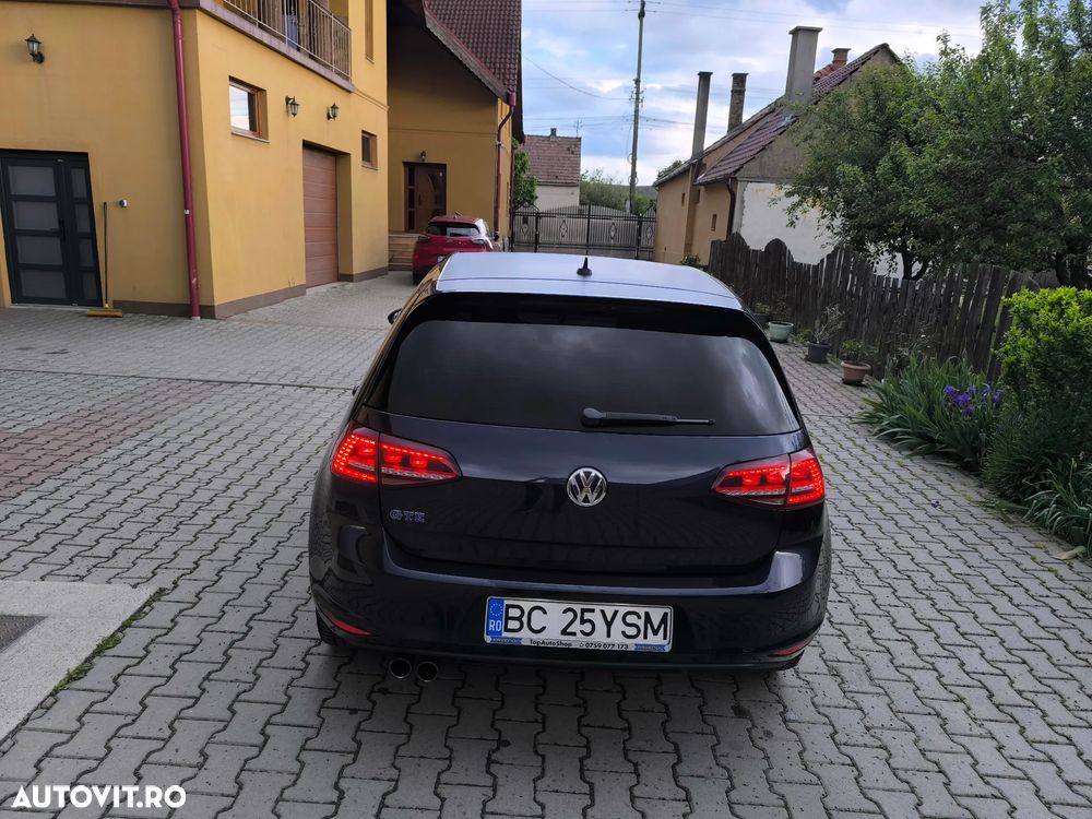 Volkswagen Golf - 2