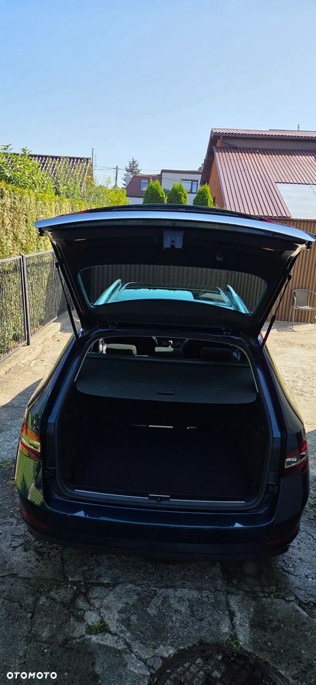 Skoda Superb 2.0 TDI Style DSG - 14