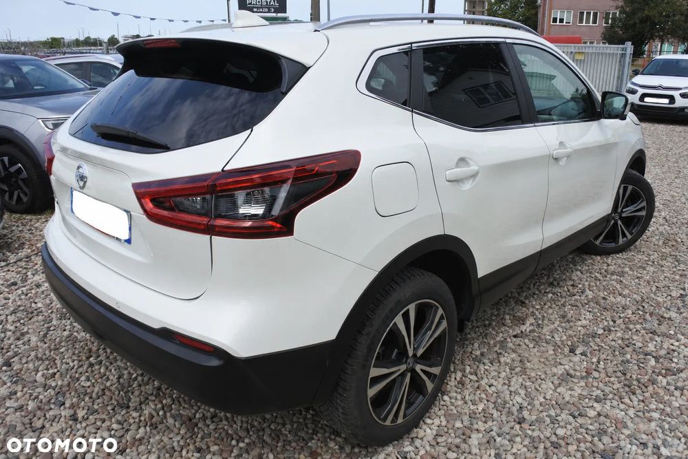 Nissan Qashqai 1.2 DIG-T Xtronic TEKNA - 4
