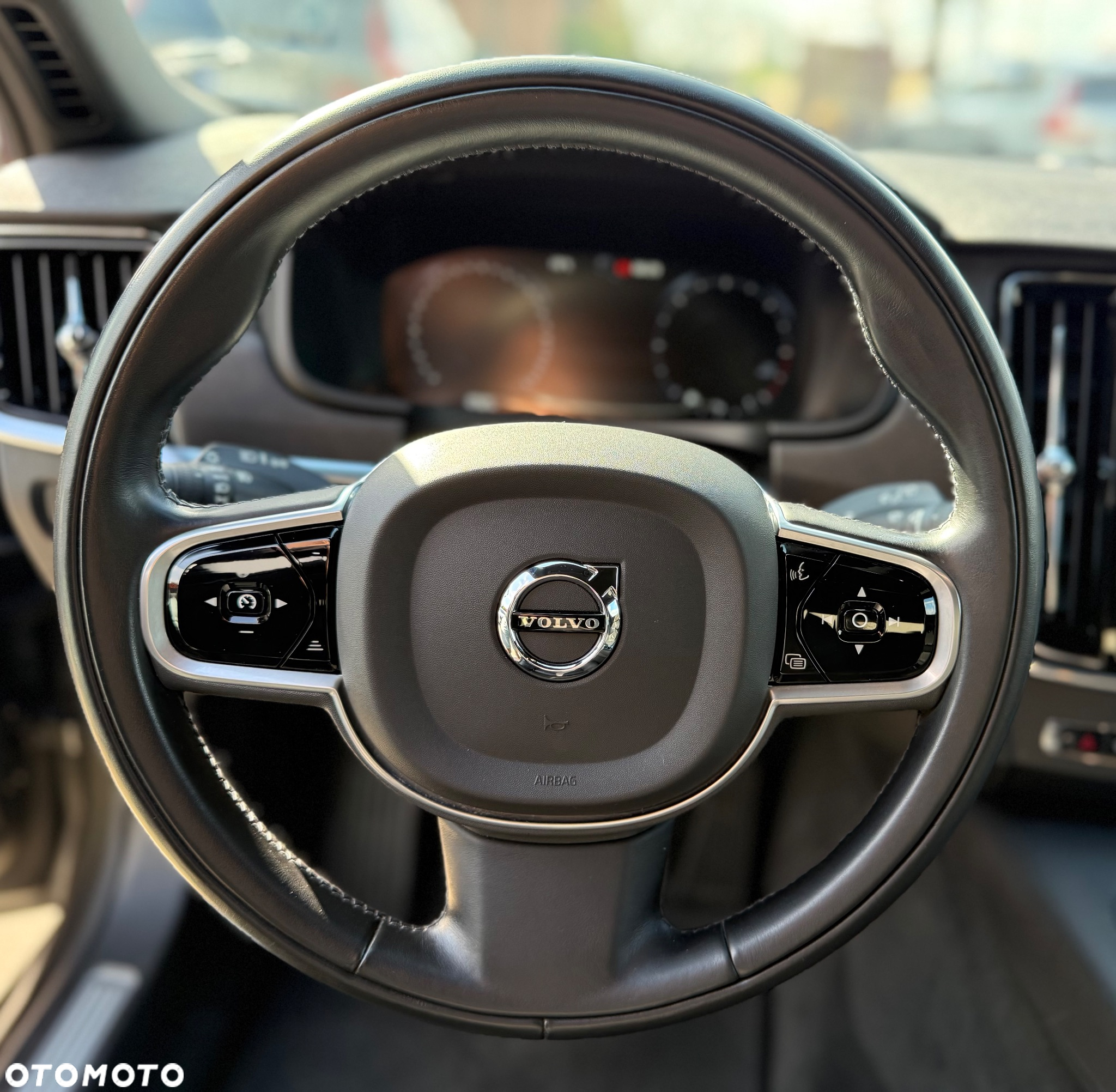 Volvo V90 Cross Country D4 AWD Geartronic Pro - 18