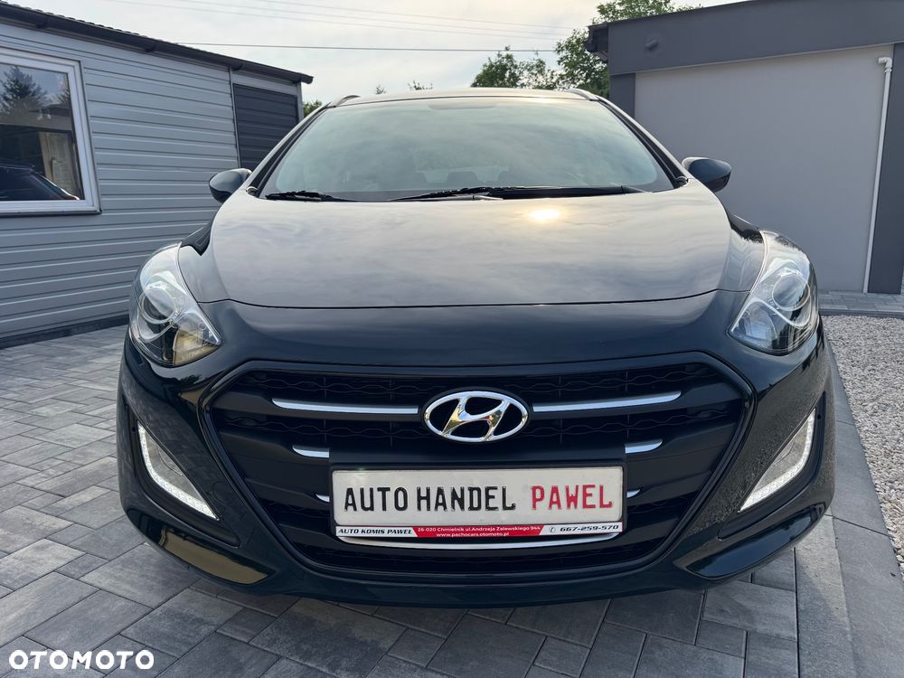 Hyundai i30 1.4 BlueDrive Run - 11