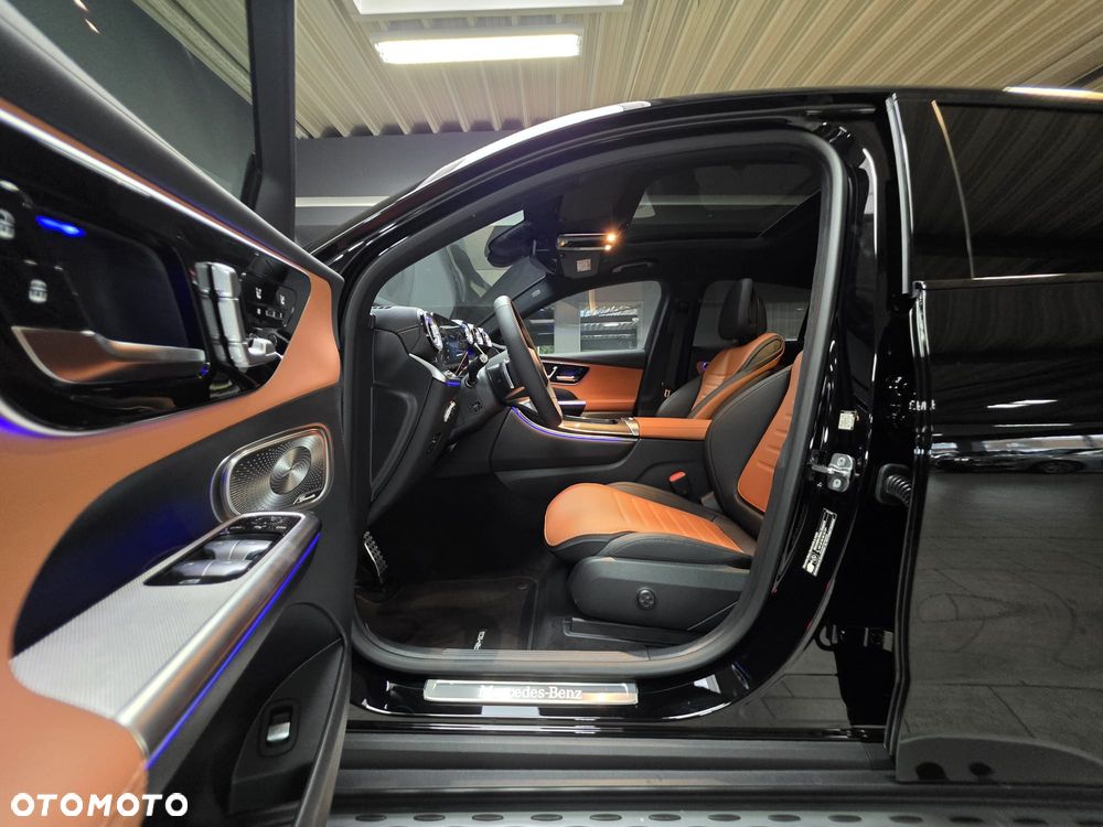 Mercedes-Benz GLC 300 de PHEV 4-Matic AMG Line - 12