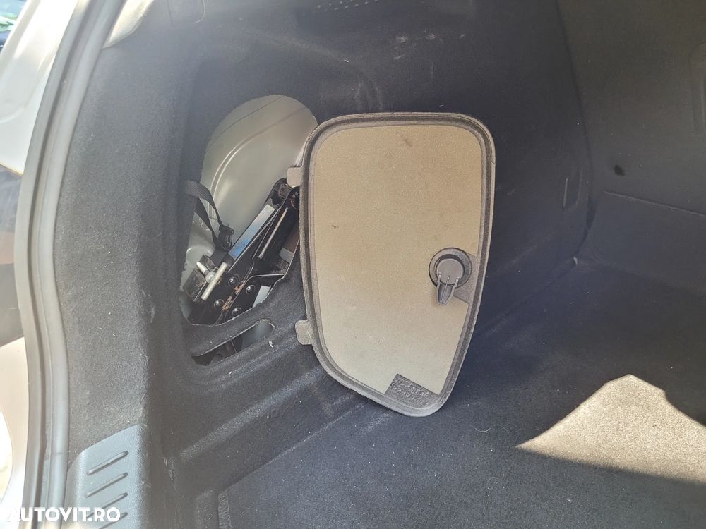 Mazda 3 1.6i TE - 24