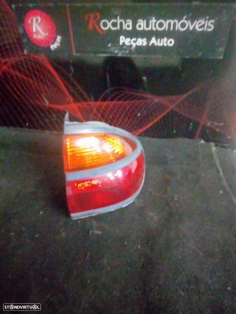 Farolim Stop Dto Renault Laguna I (B56_, 556_) - 1