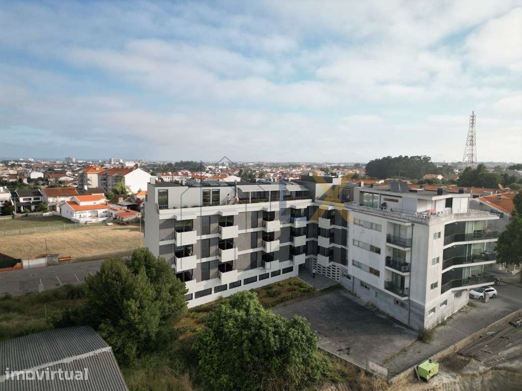 Apartamento T4 novo em São Bernardo com garagem fechada!!! - Grande imagem: 2/16