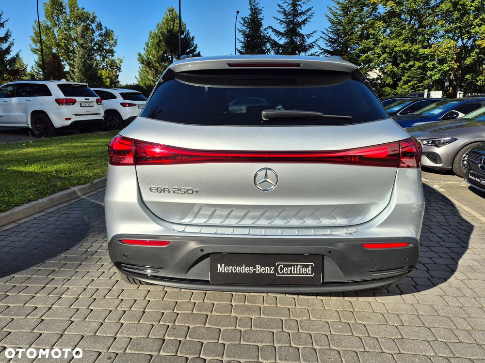 Mercedes-Benz EQA 250+ 70.5kWh Electric Art - 10