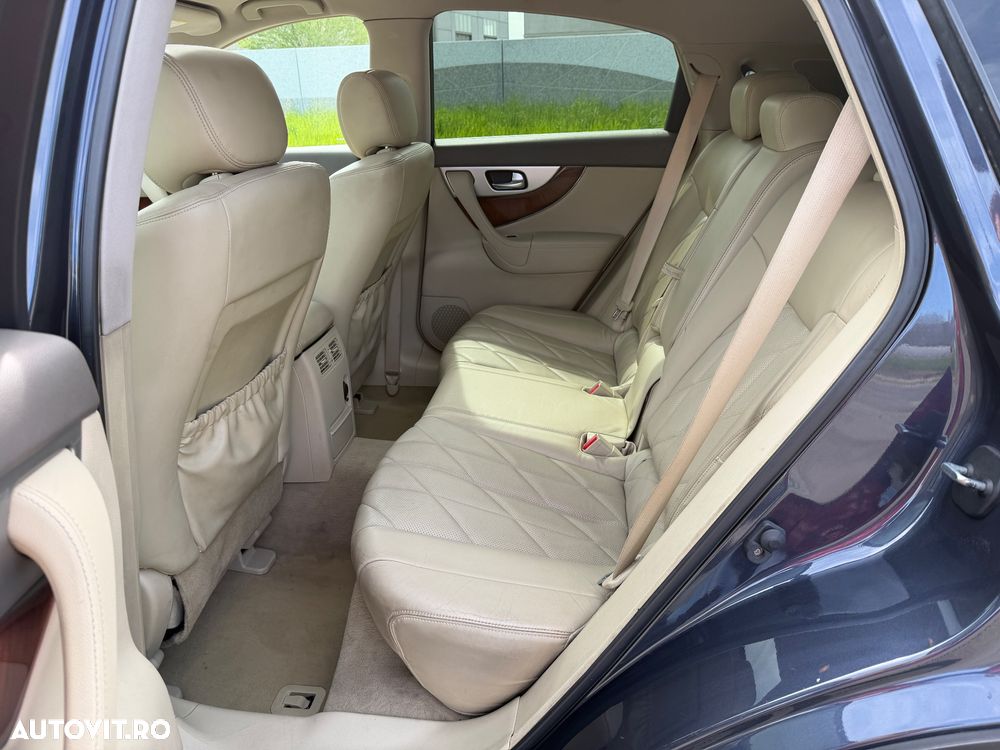 Infiniti FX 30 FX30d AWD Aut. S Premium - 12