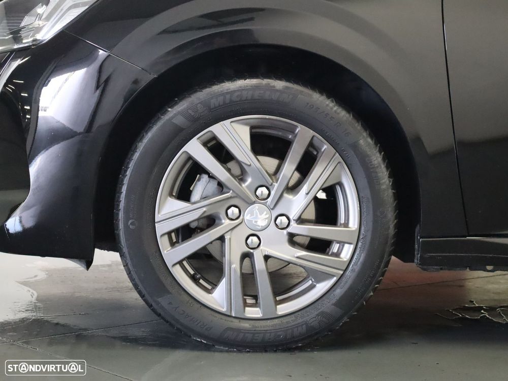 Peugeot 208 1.2 PureTech Active - 6