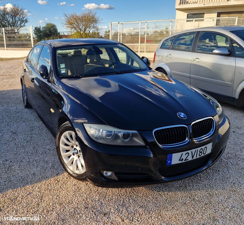 BMW 320 iA Exclusive - 3