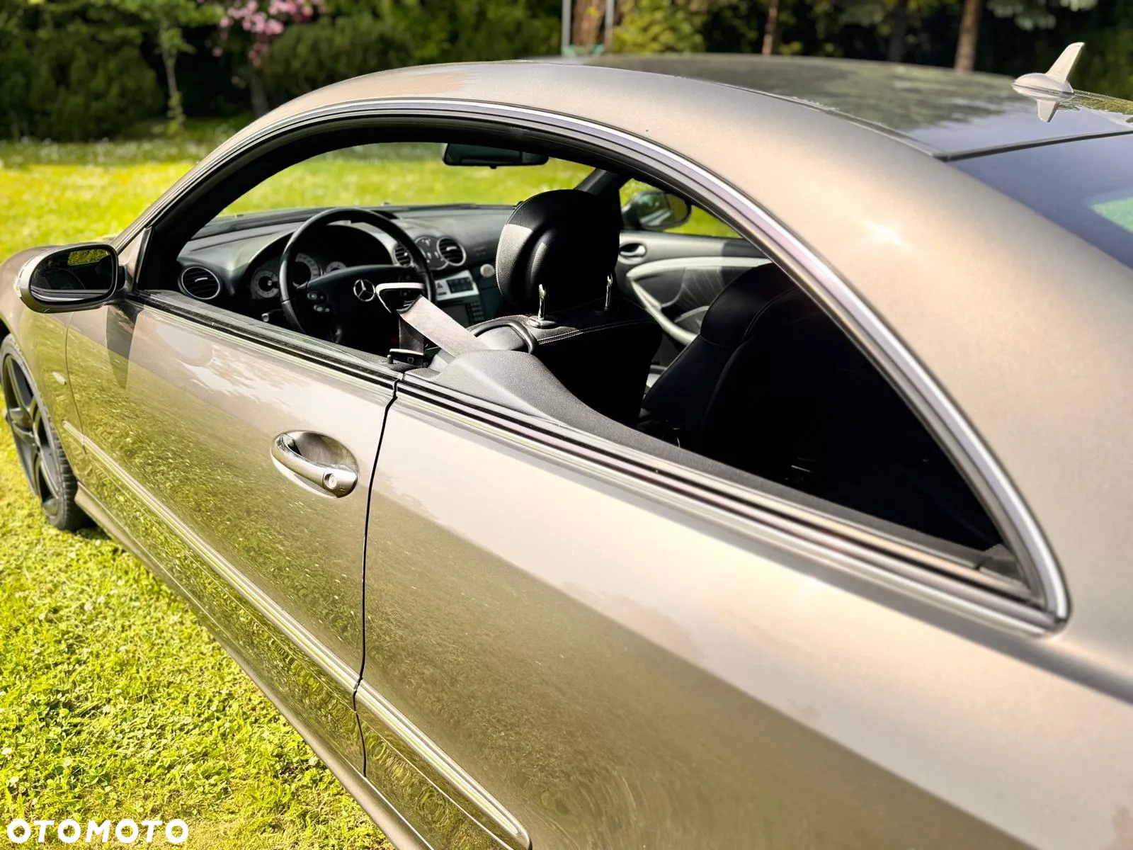 Mercedes-Benz CLK - 12