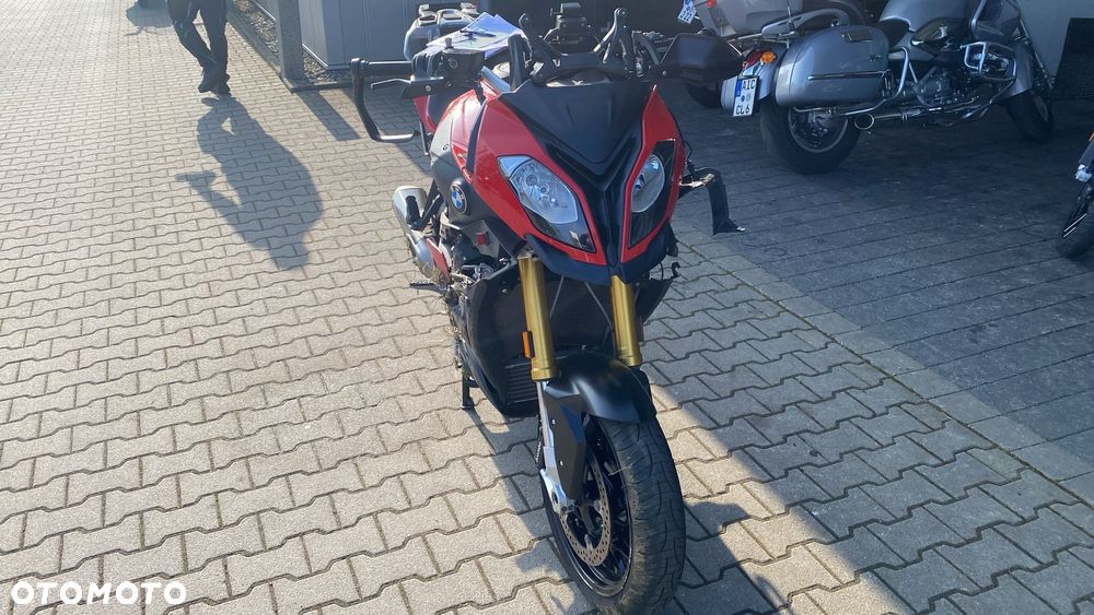 BMW XR - 1