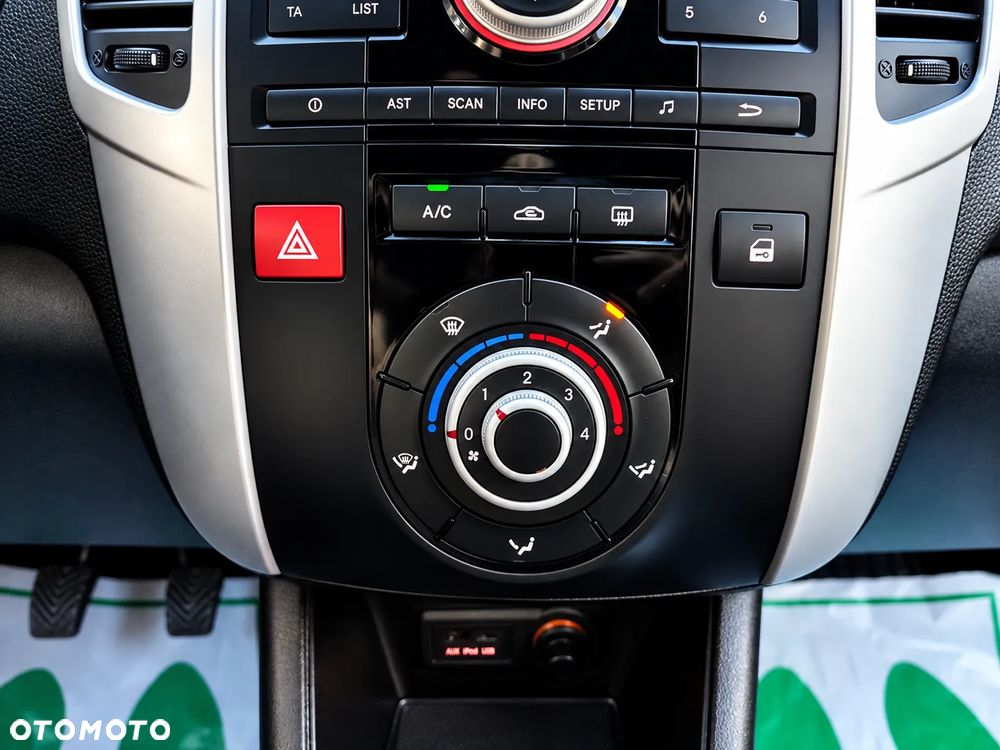 Kia Venga 1.4 CVVT Attract - 23