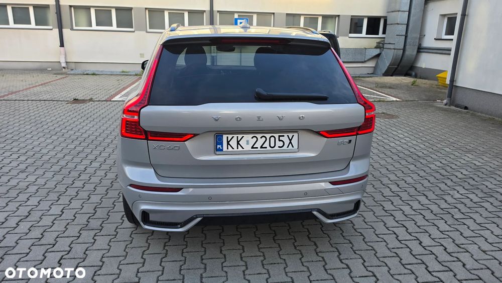 Volvo XC 60 B5 B AWD R-Design - 4