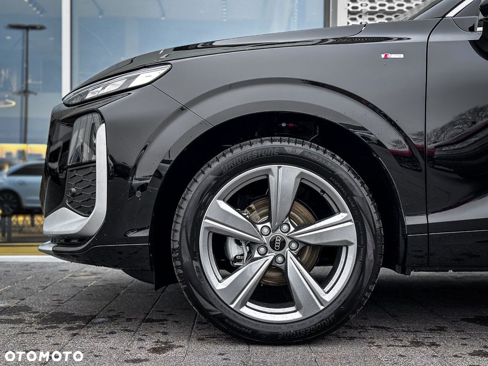 Audi Q3 Sportback - 4