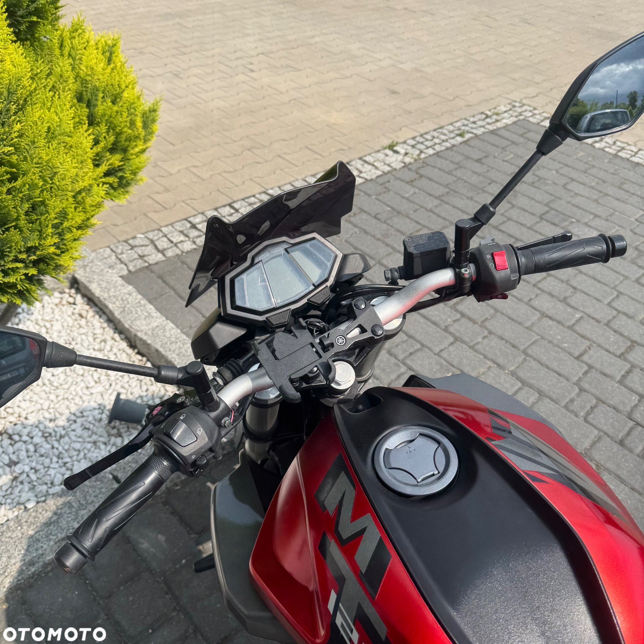 Yamaha MT - 7