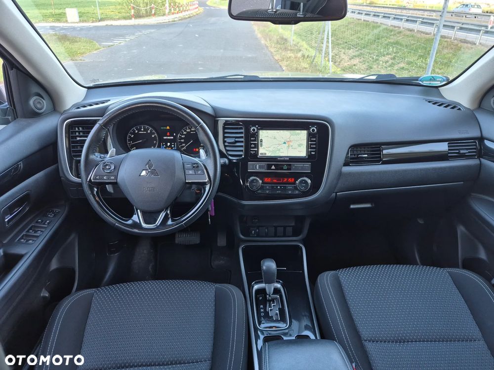 Mitsubishi Outlander - 7