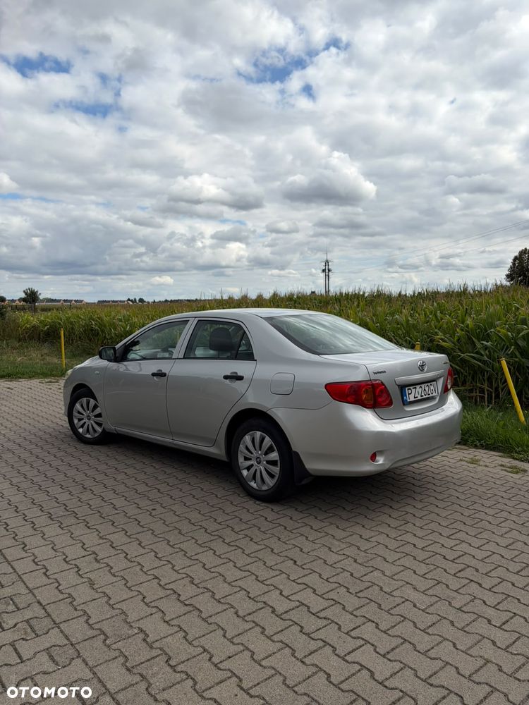 Toyota Corolla - 16