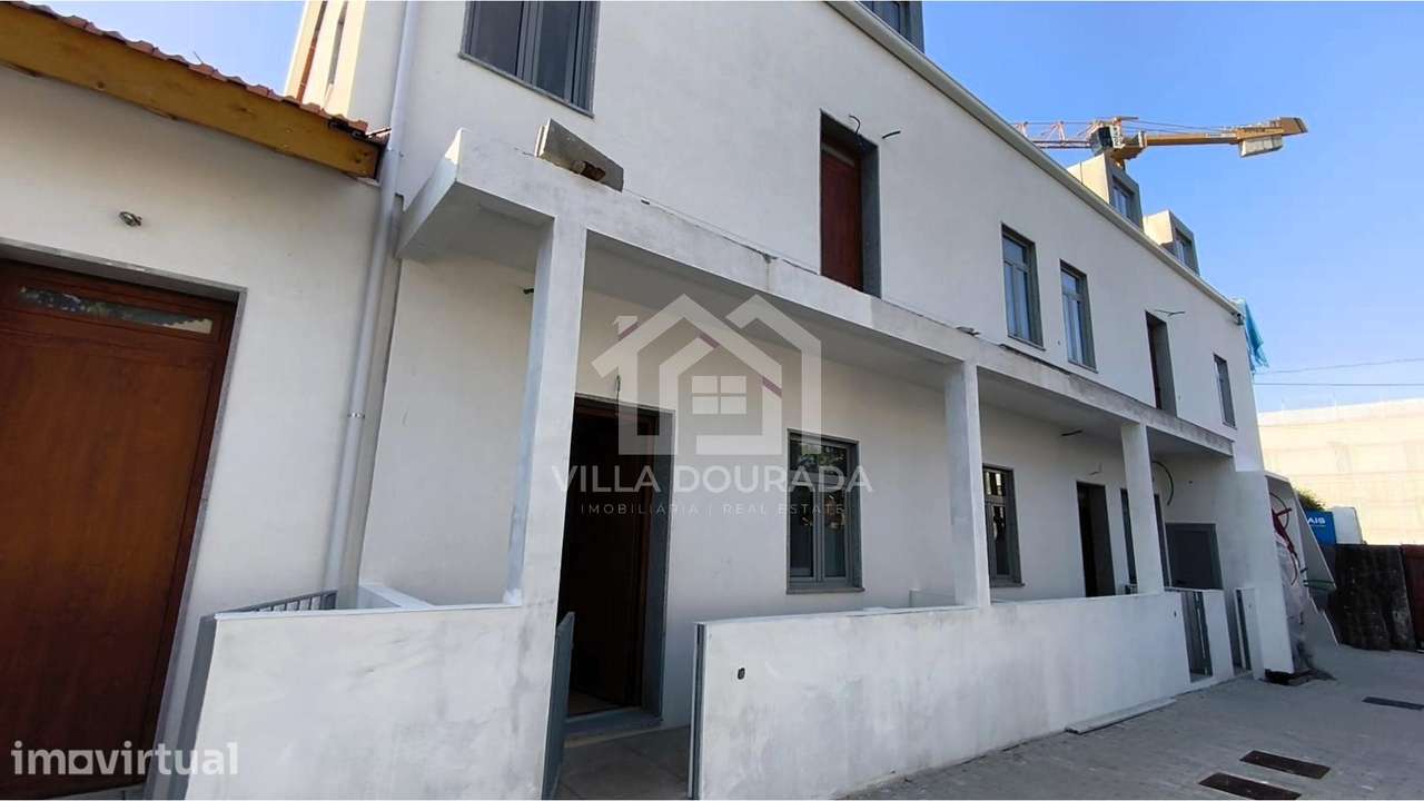 T0+1 Novo com lg Garagem em O. do Douro - Grande imagem: 2/21
