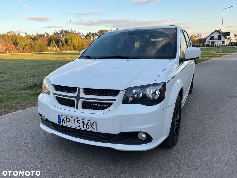 Dodge Grand Caravan - 5