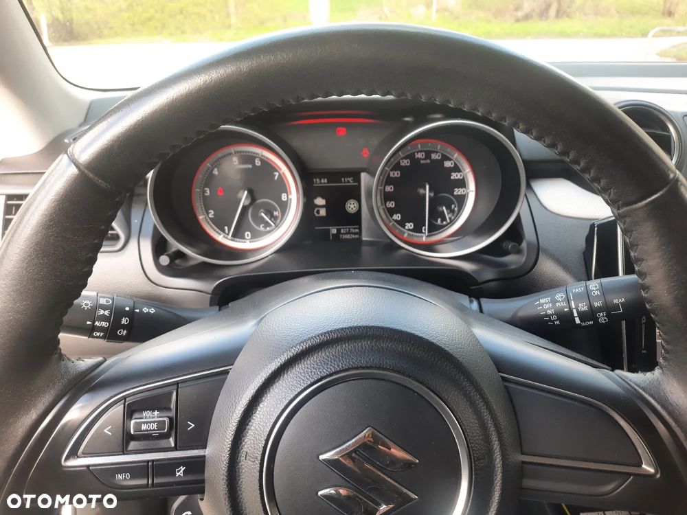 Suzuki Swift 1.2 SHVS Premium Plus - 11