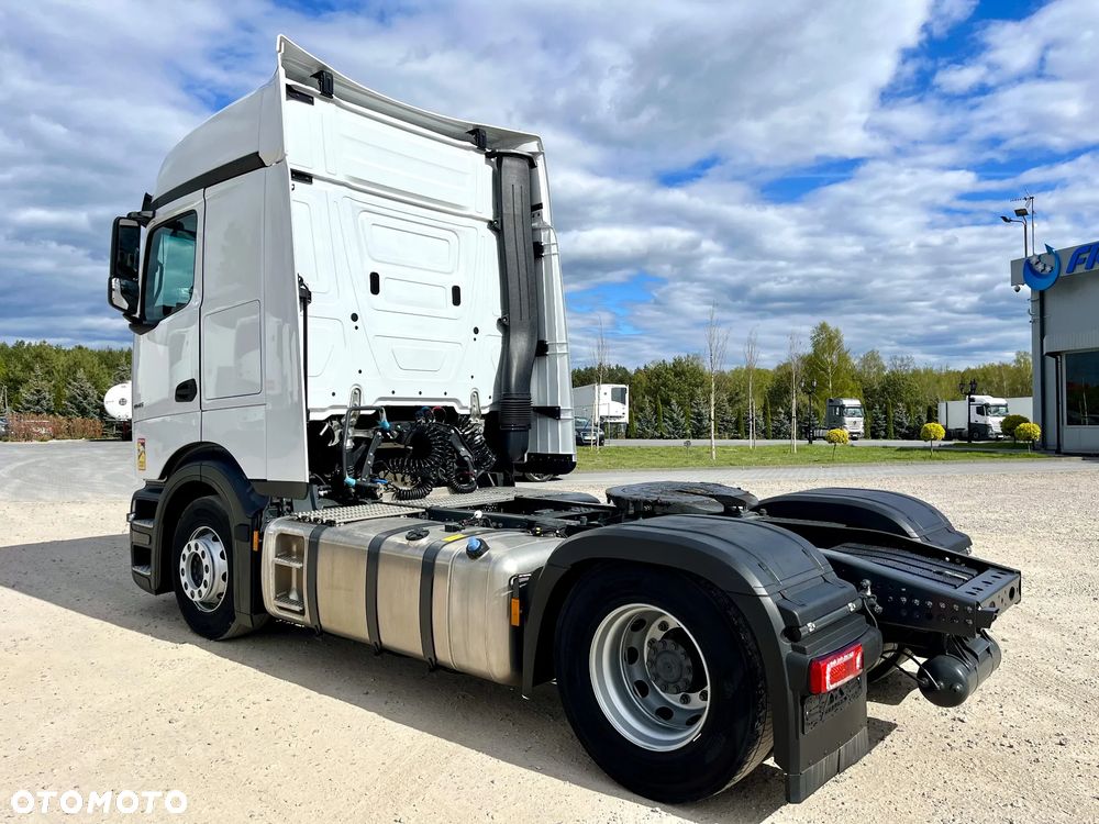 Mercedes-Benz Actros - 3