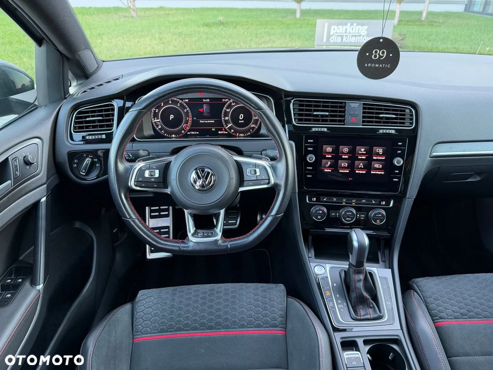 Volkswagen Golf GTI (BlueMotion Technology) DSG Performance - 24