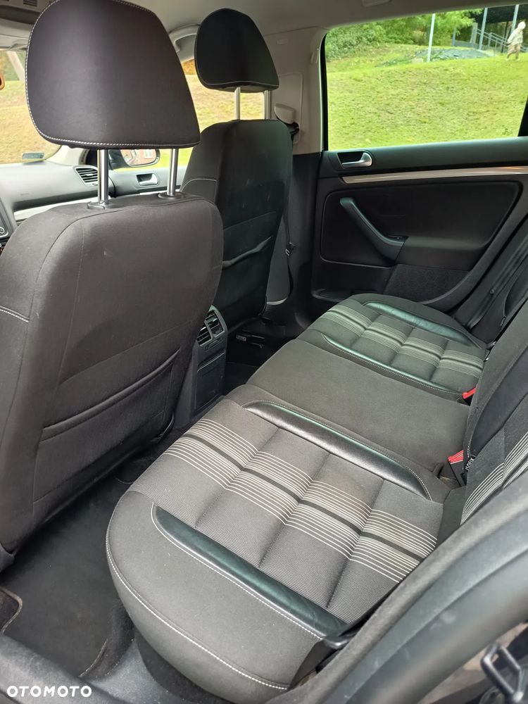 Volkswagen Golf ver-variant-1-6-tdi-dpf-bluemotion-technology-match - 14