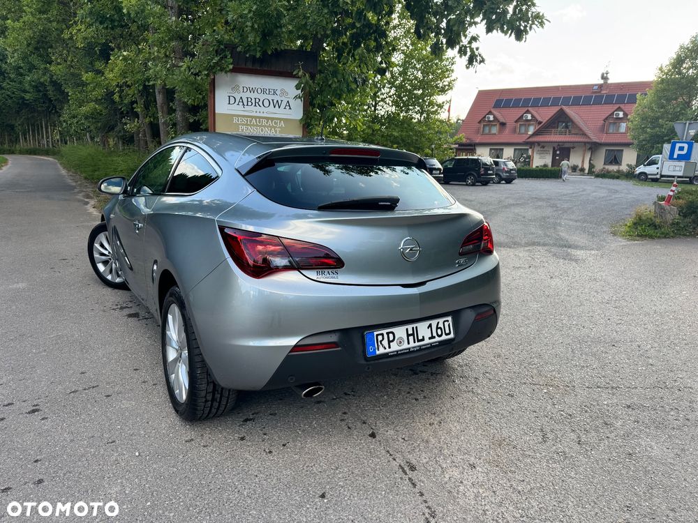 Opel Astra 1.4 T Enjoy S&S - 9