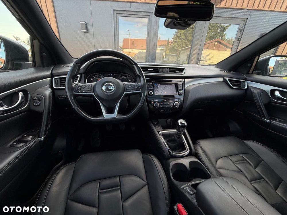 Nissan Qashqai - 25