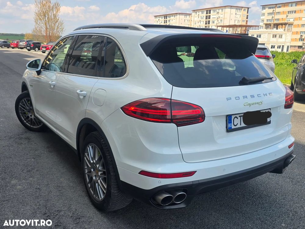 Porsche Cayenne - 4