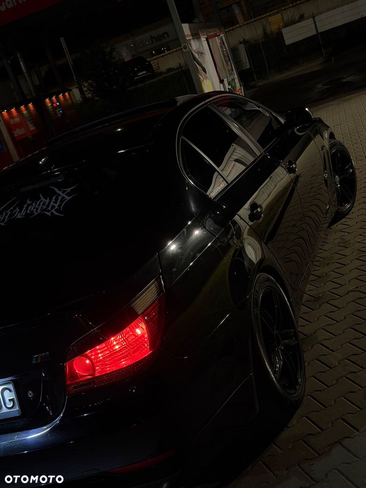 BMW Seria 5 520i - 4
