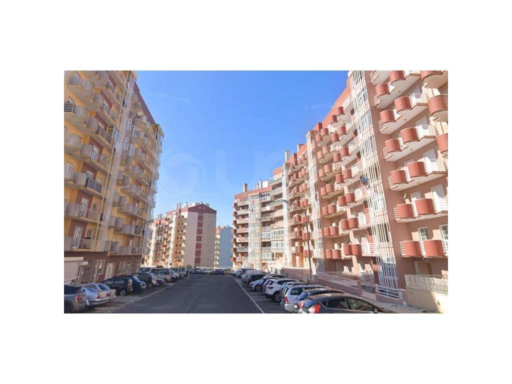 Rio de Mouro (Rinchoa) - Terreno c/ 646 m², para construção de 25 A... - Grande imagem: 3/5