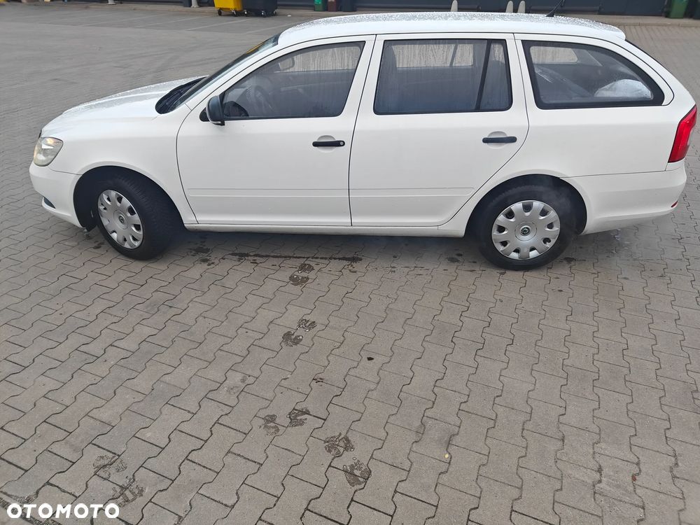 Skoda Octavia 1.6 TDI DPF Ambition - 2