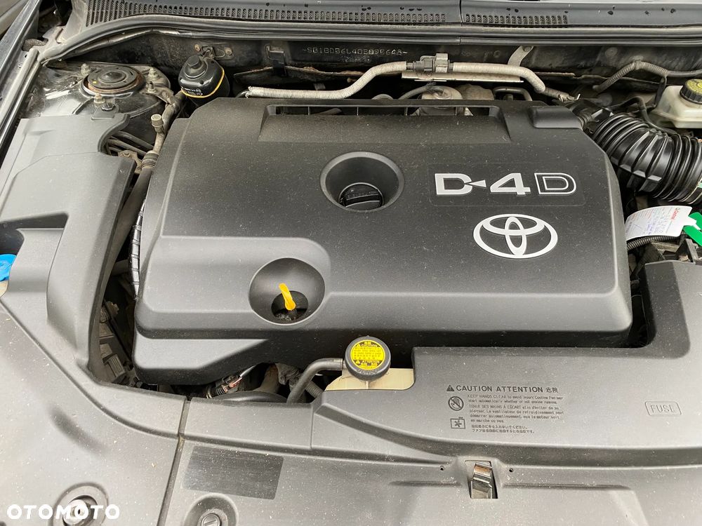 Toyota Avensis 2.0 D-4D Luna - 10