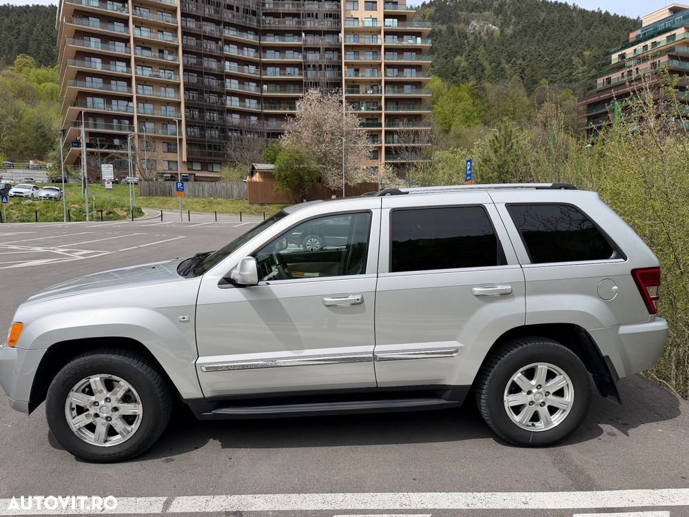 Jeep Grand Cherokee - 17