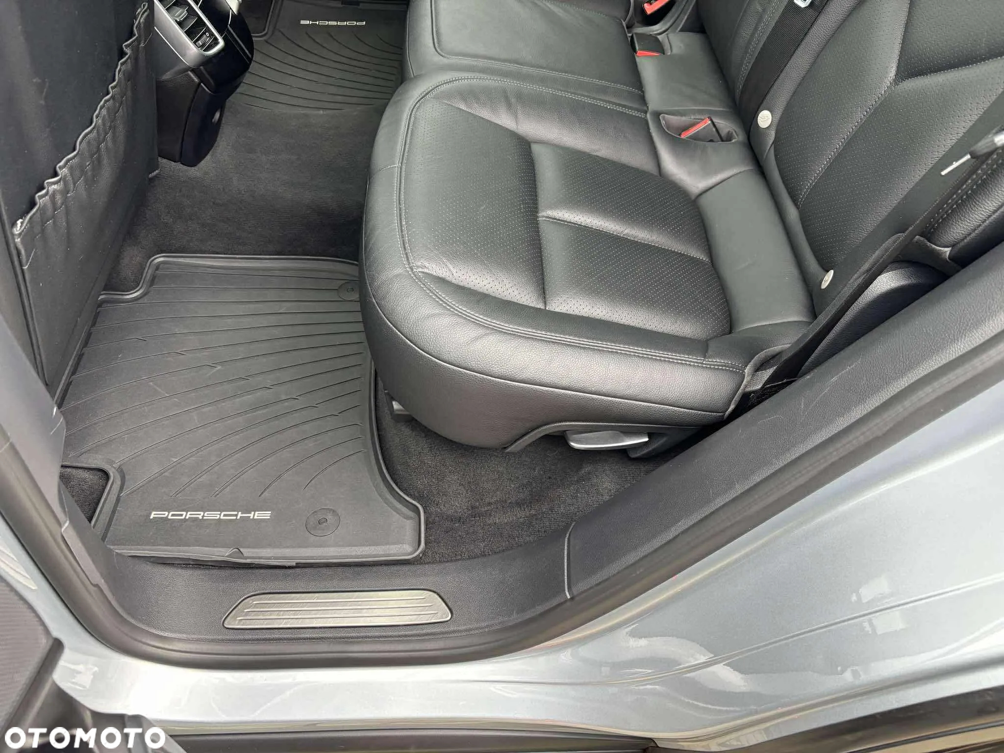 Porsche Cayenne Standard - 9