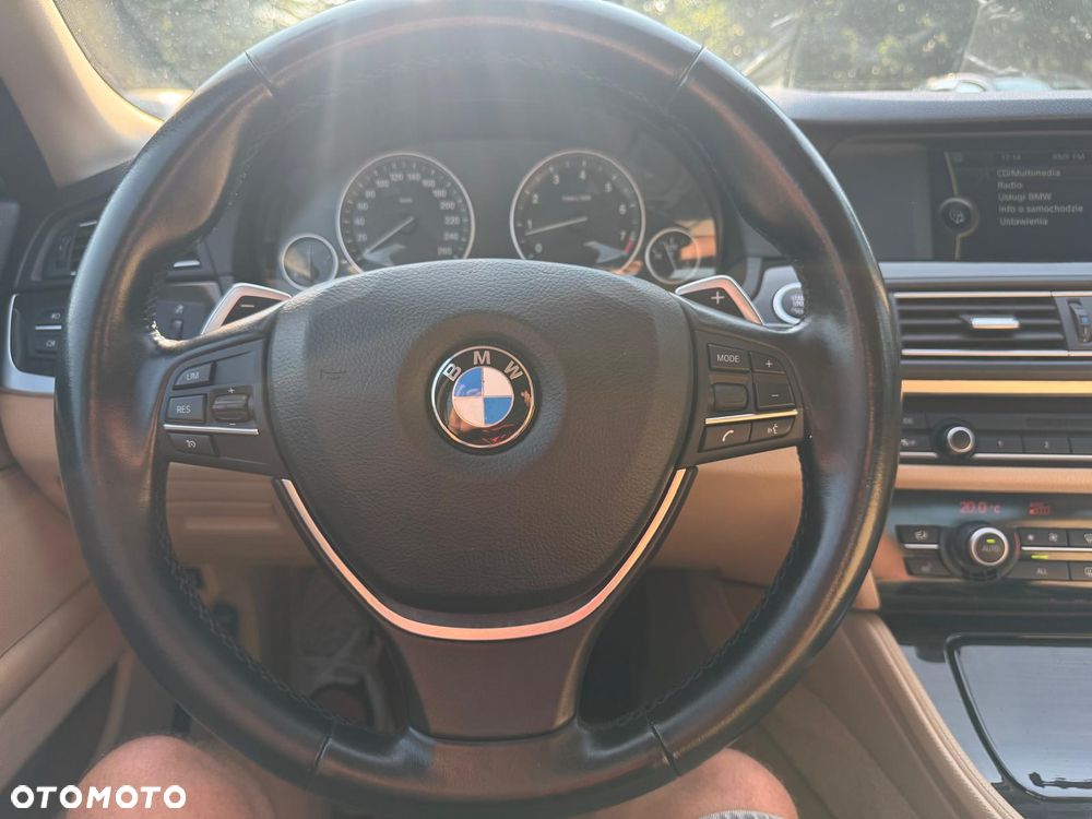 BMW Seria 5 523i - 12