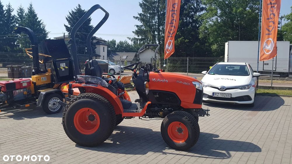 Kubota B2261 - 4