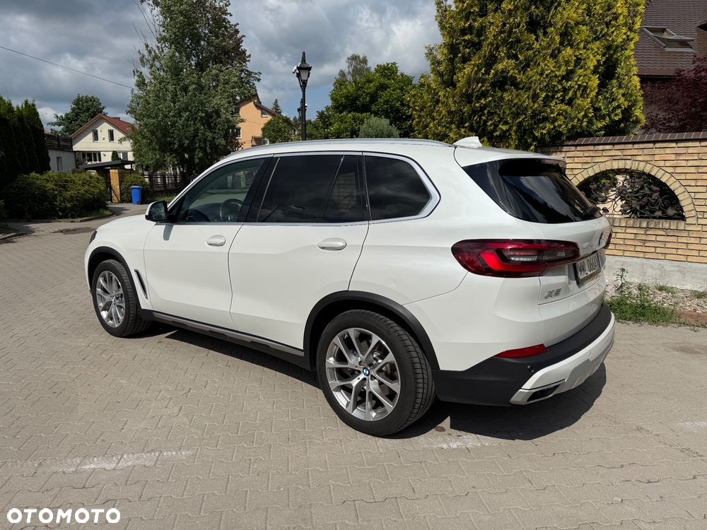 BMW X5 xDrive30d mHEV - 17