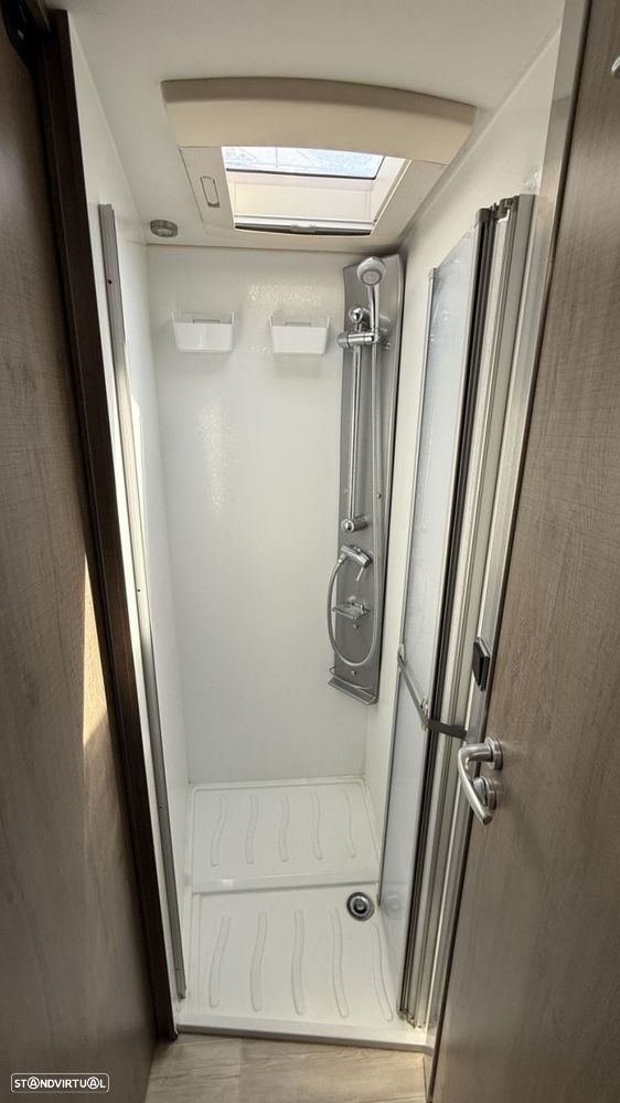 Bavaria T 746 Style c.central e basculante - 37