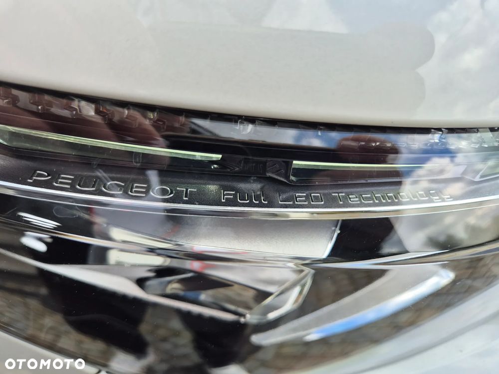 Peugeot 3008 1.6 BlueHDi Style S&S - 9