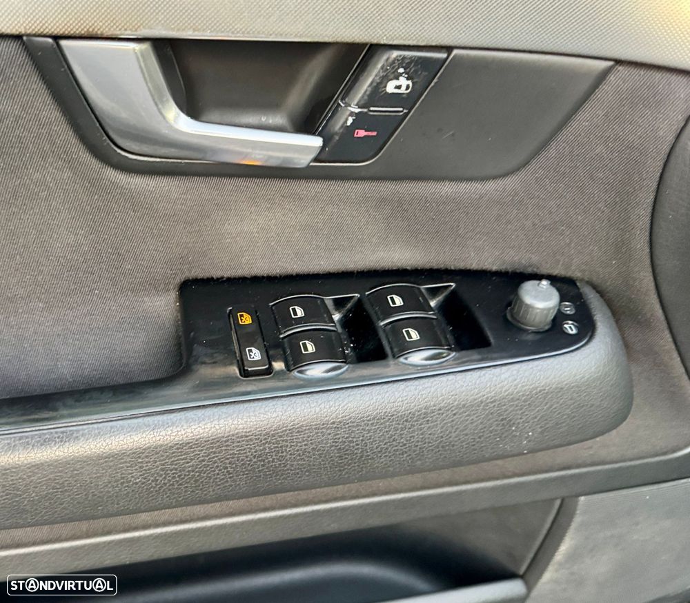 Audi A4 Avant 2.0 TDi S-line - 14